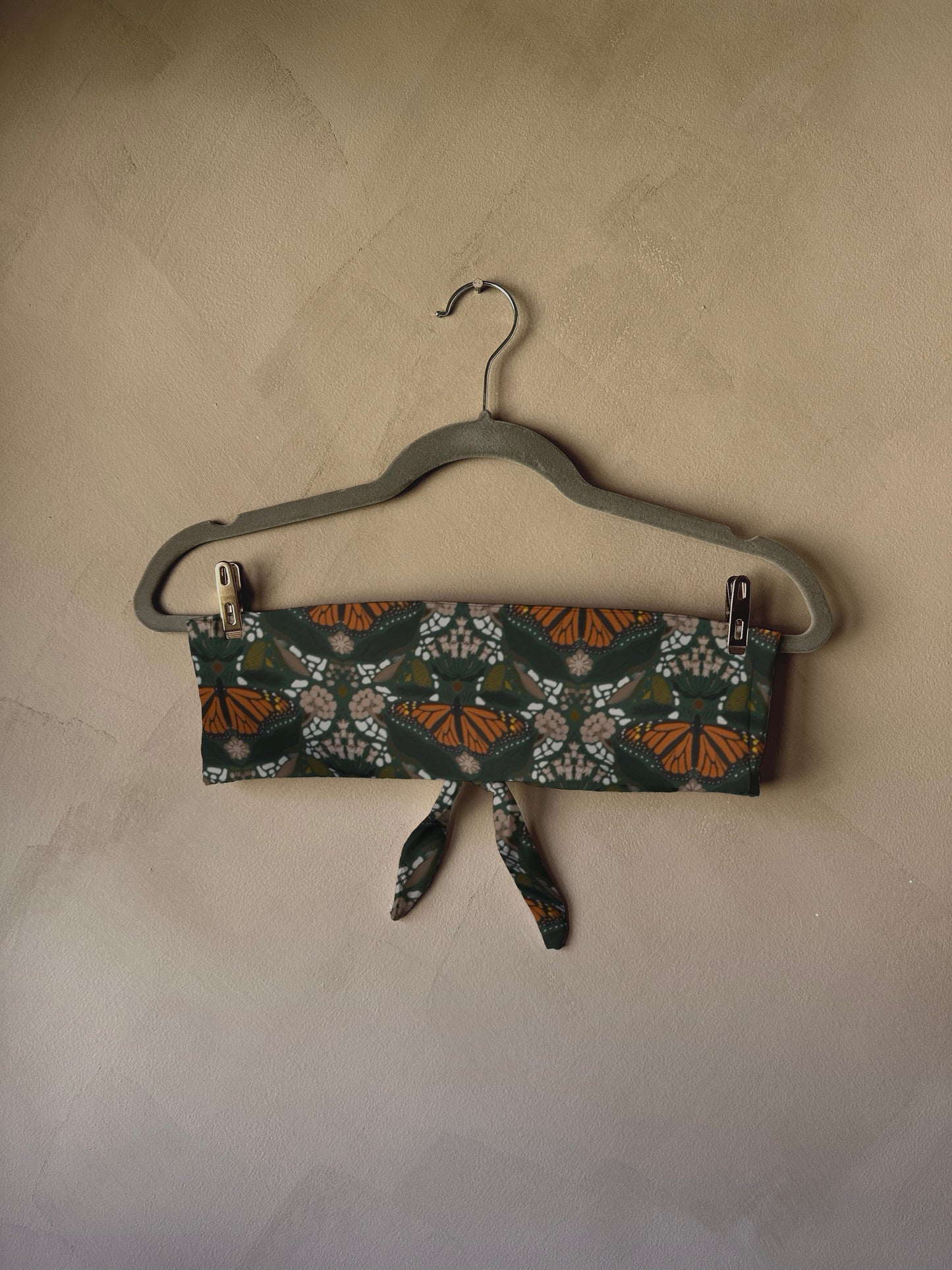 Olive Top in Monarchs & Milkweed