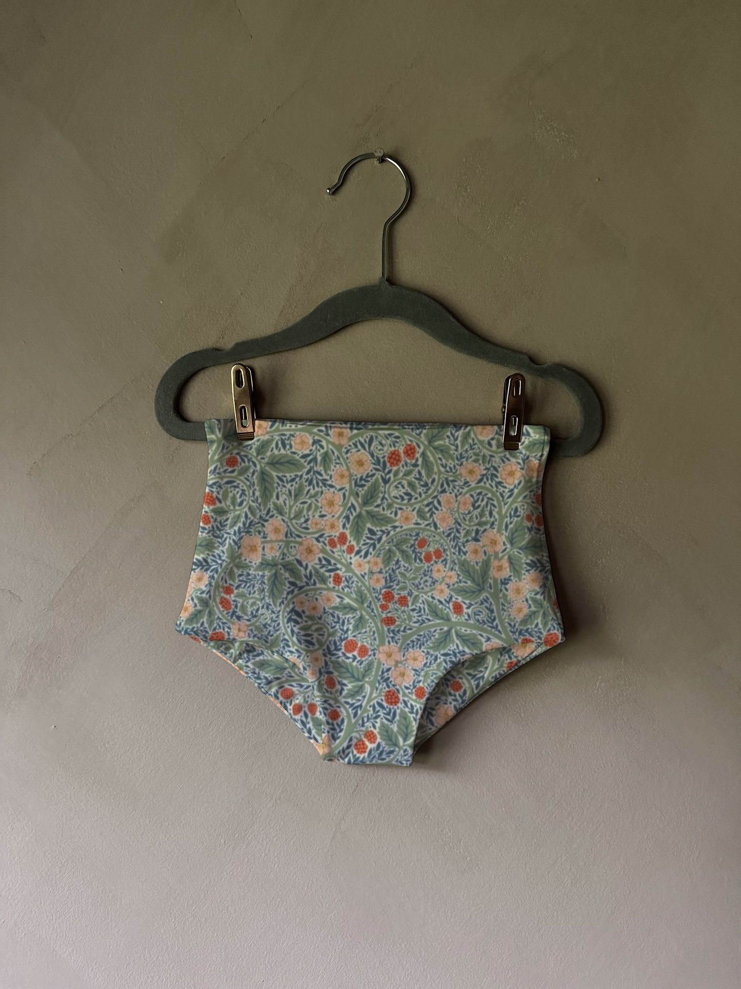 Children’s Flora Bottom