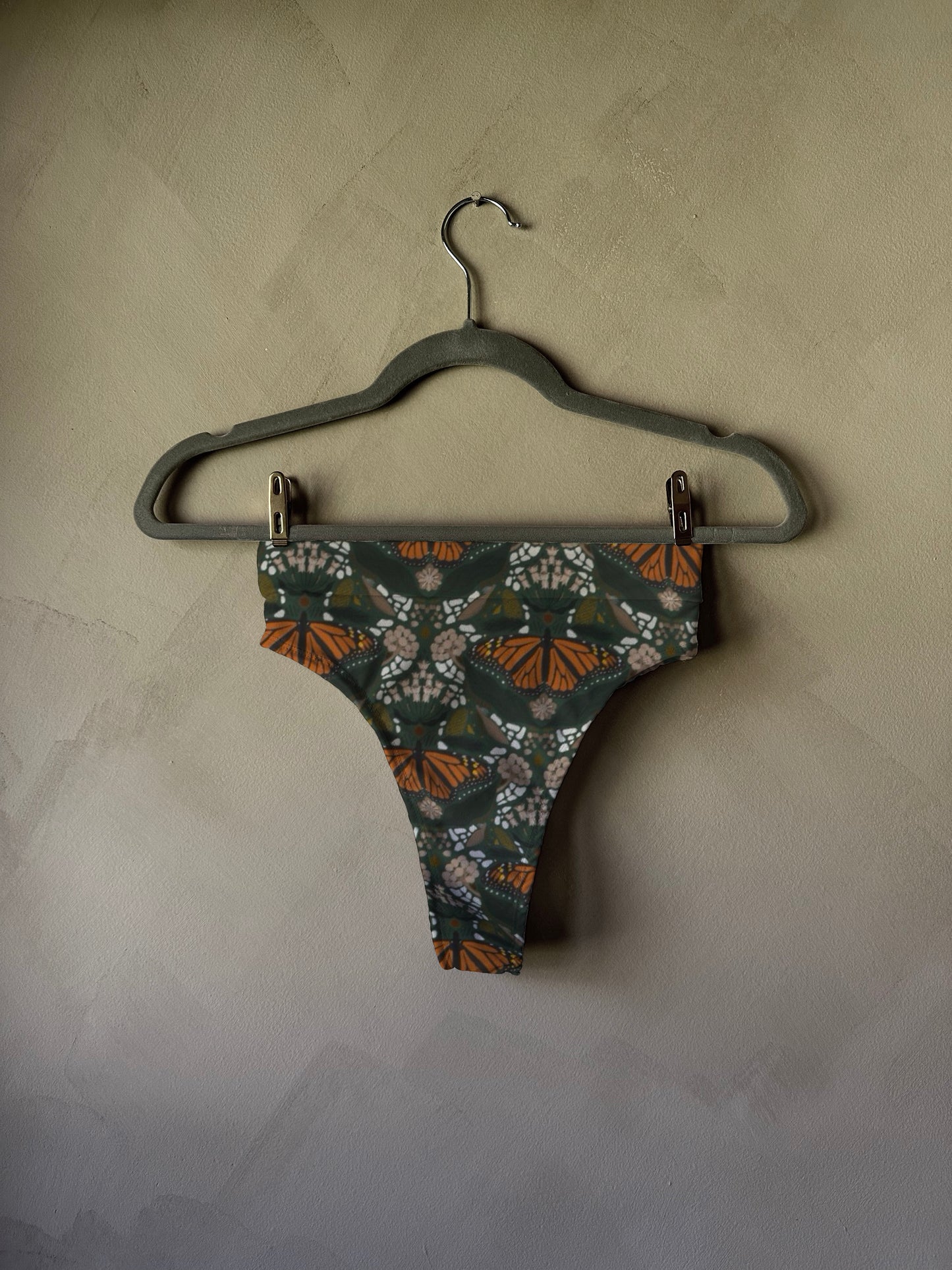 Banks Bottom in Monarchs & Milkweed