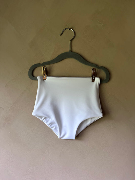 Custom Flora Bottom