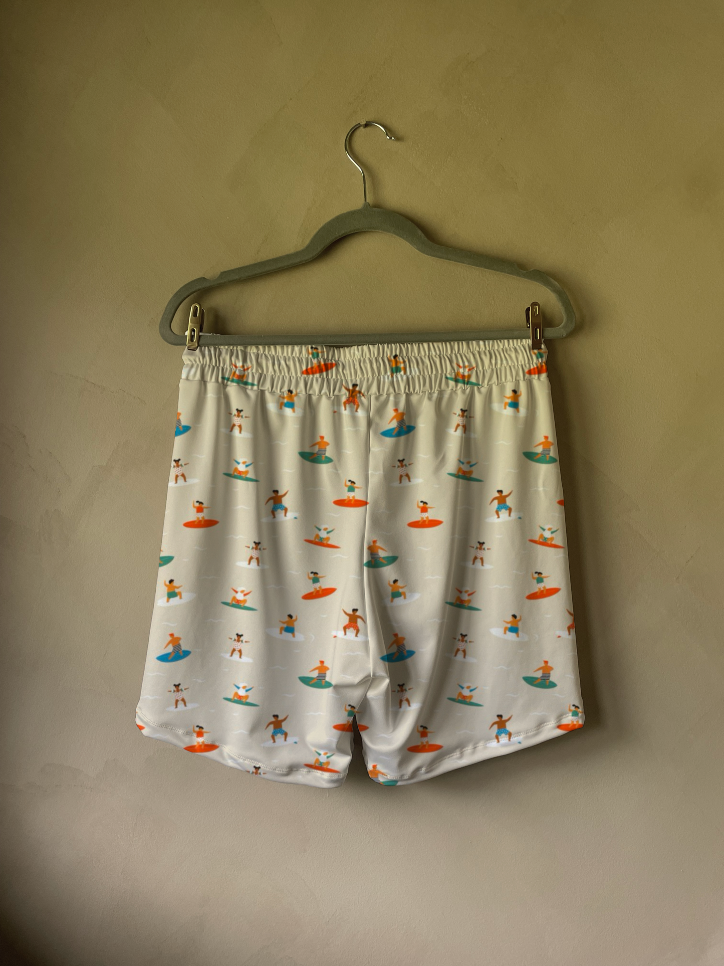 Adult Shorts in Surf Kids