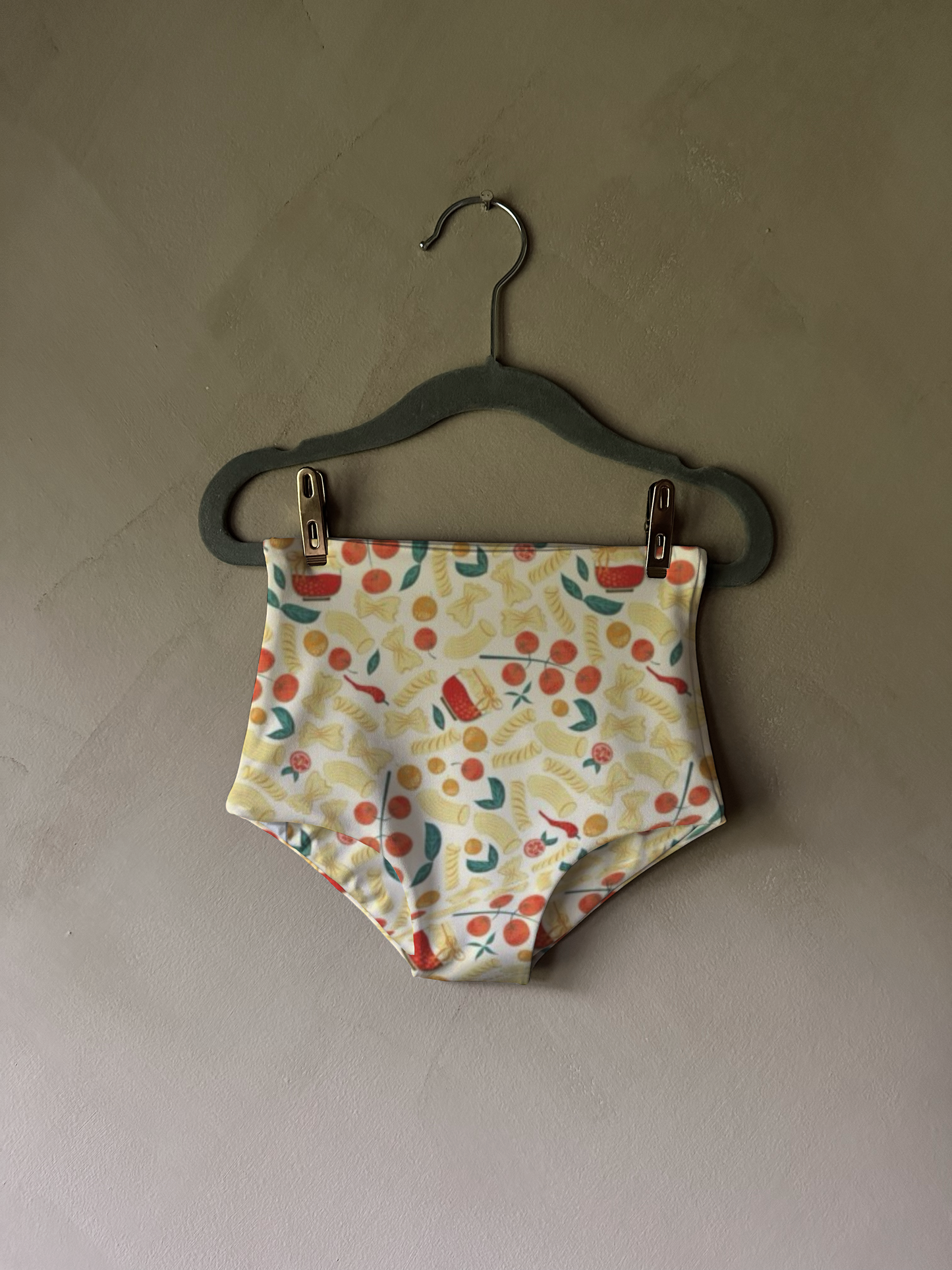 Flora Bottom