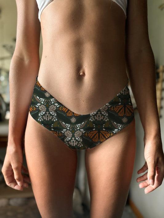 Diver Bottoms in Monarchs & Milkweed