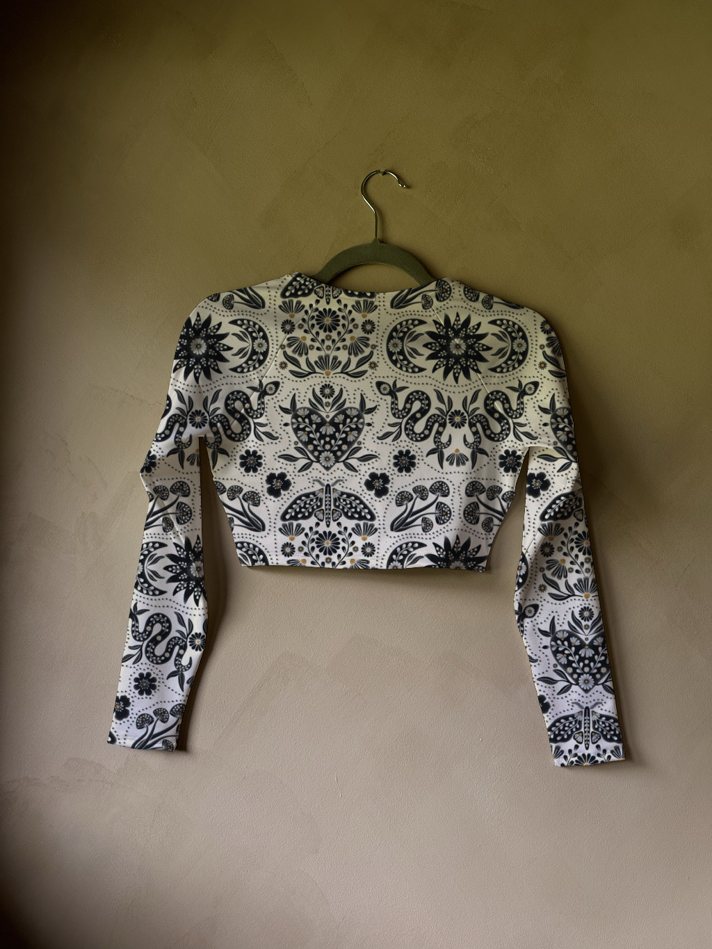 Adult Cropped Rashguard in Folk Art