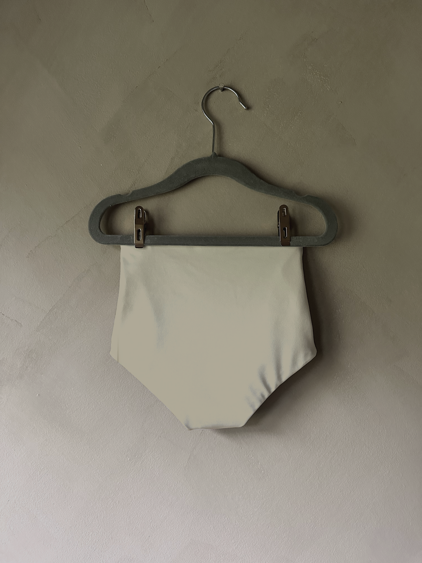Flora Bottom